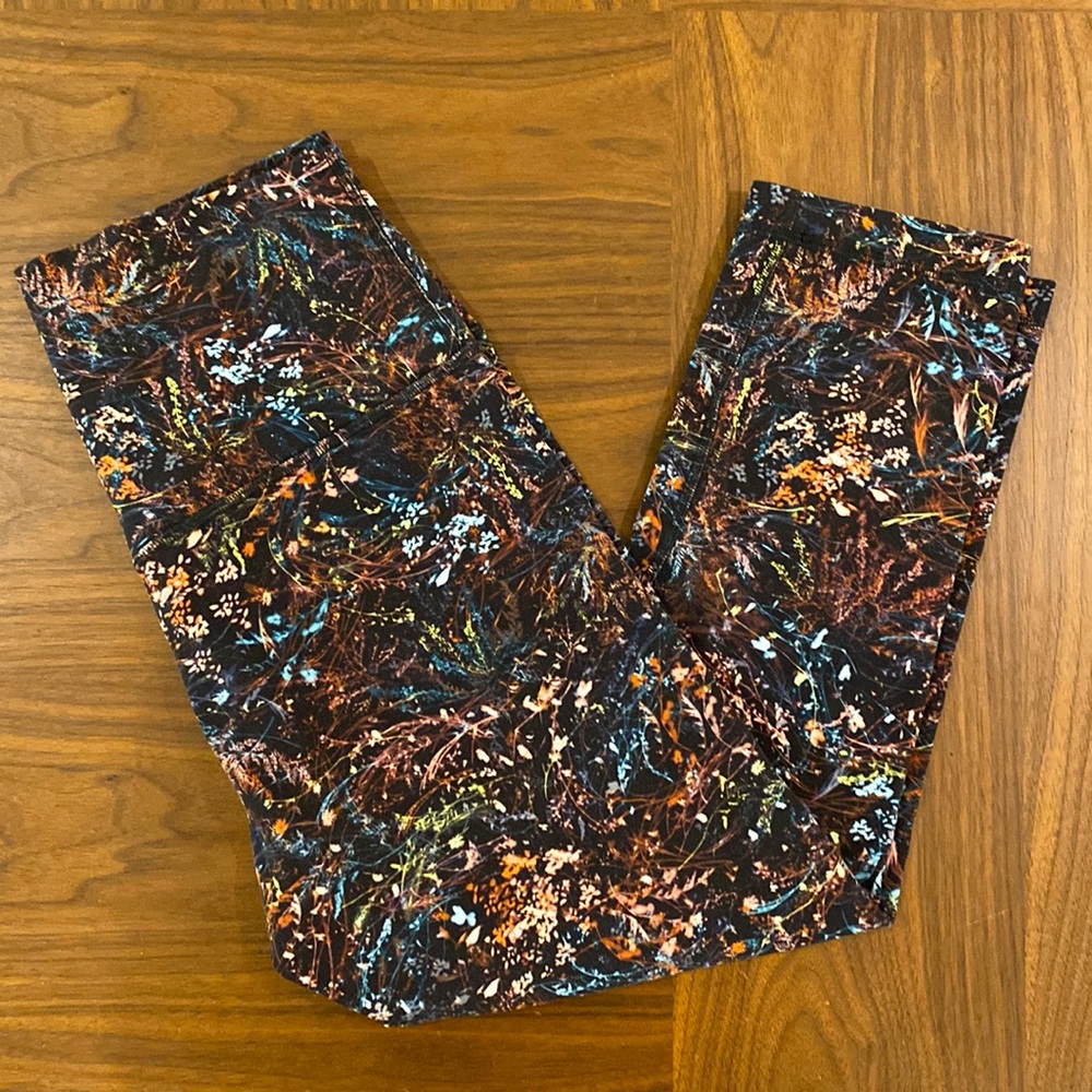 Lululemon leggings size 8